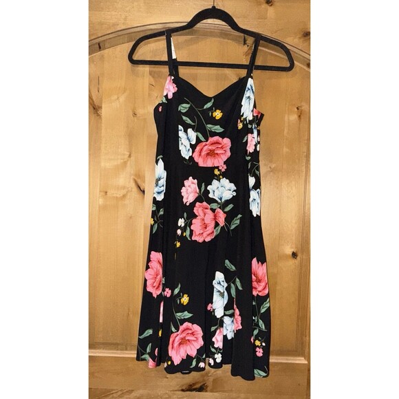 Old Navy Dress Womens Sz S Black Floral Fit & Flare Floral Stretch Adj Straps - Picture 1 of 7